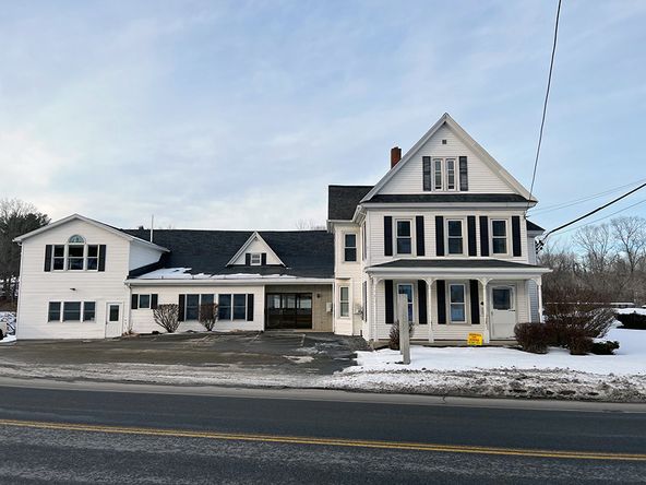 617 Water St, Gardiner, ME 04345